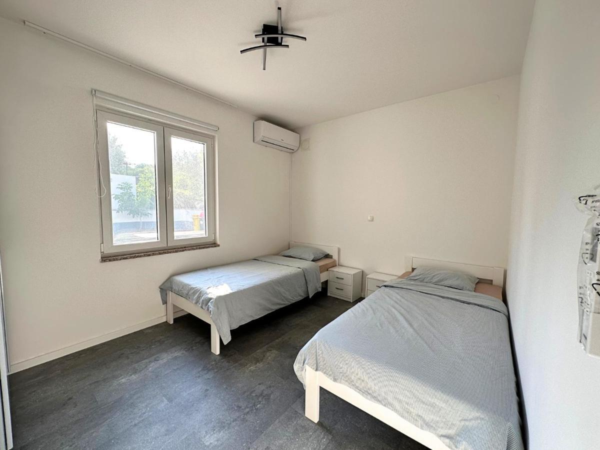 Apartmani Adriana Lakmartin Zewnętrze zdjęcie